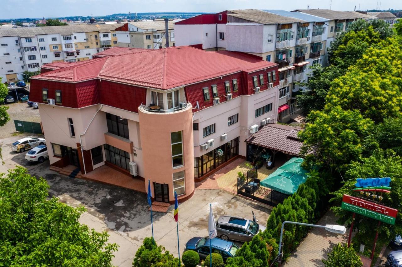 Hotel TEX Club Botoşani Buitenkant foto